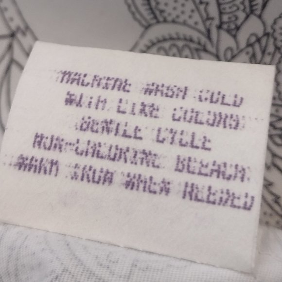 Dress - Picture 8 of 9